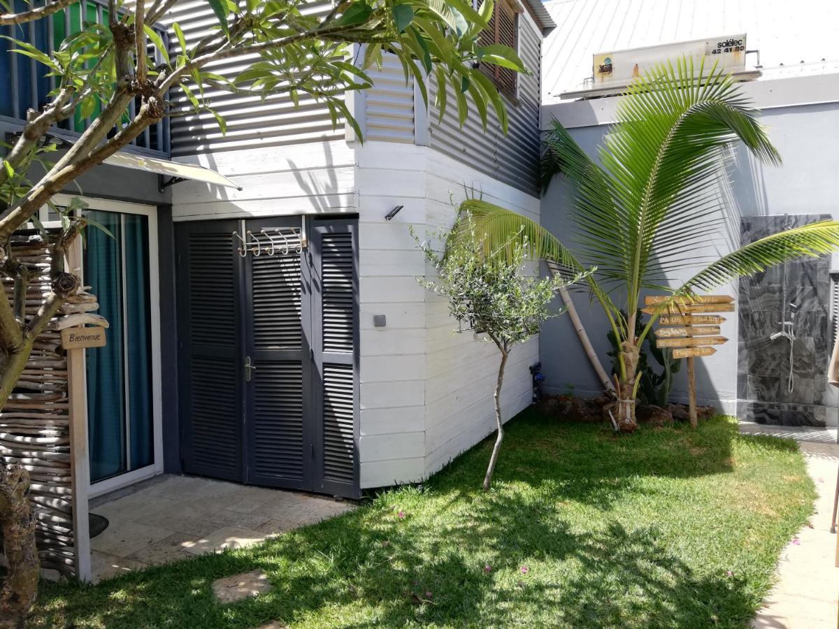 Appartement studio indépendant dans propriété avec piscine et wifi à Saint-Gilles Les Bains Extérieur photo