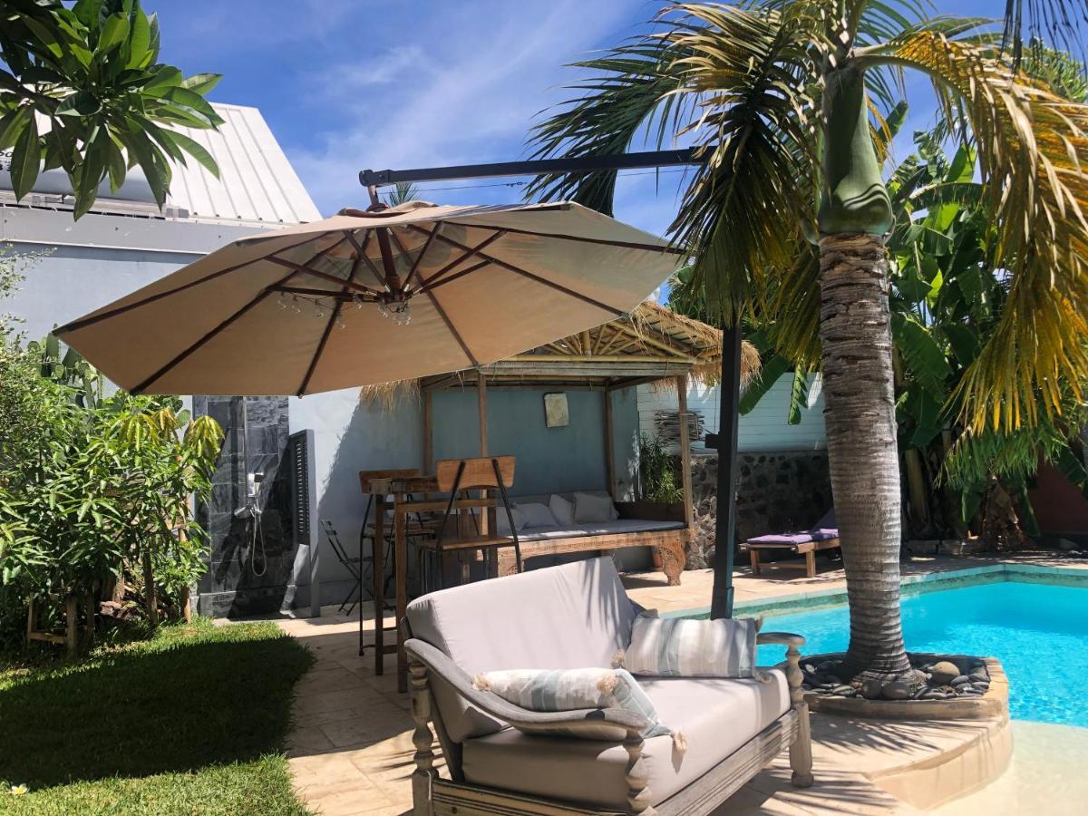 Appartement studio indépendant dans propriété avec piscine et wifi à Saint-Gilles Les Bains Extérieur photo